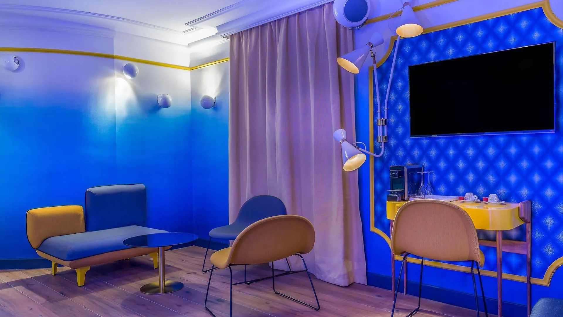 Idol Hotel Paryż